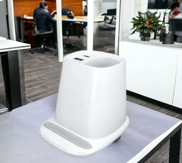 Настольный органайзер Limerick c беспроводной зарядкой и вентилятором / Многофункциональная подставка для письменных приборов